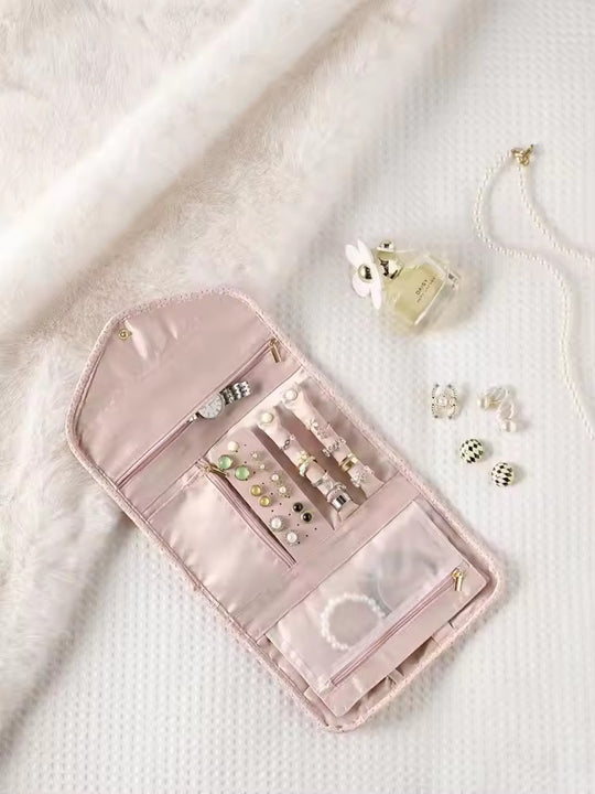 Travel jewelry organizing bag